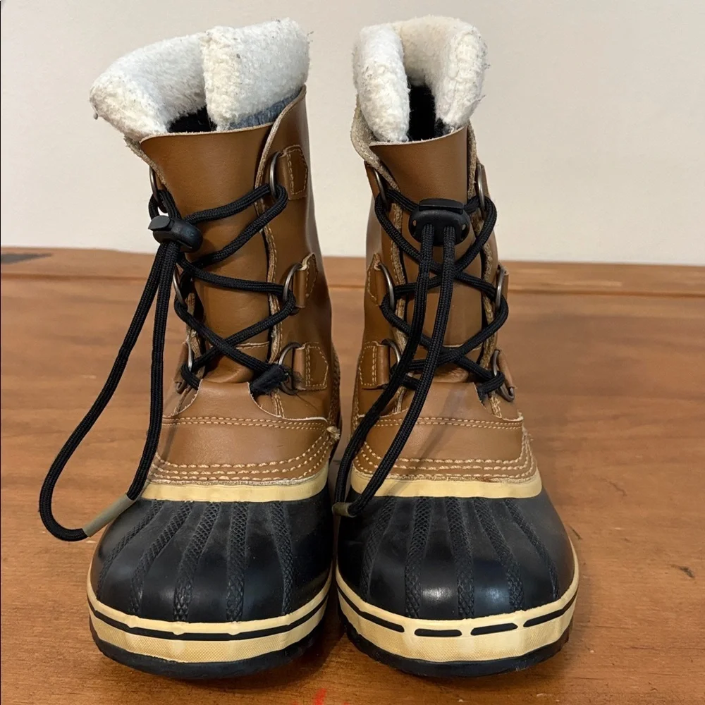 Sorel Caribou Waterproof Boots Size 4